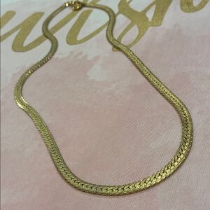 Gavinchy Elegant Smooth Braided Look Flat Chic Gold Necklace for Women